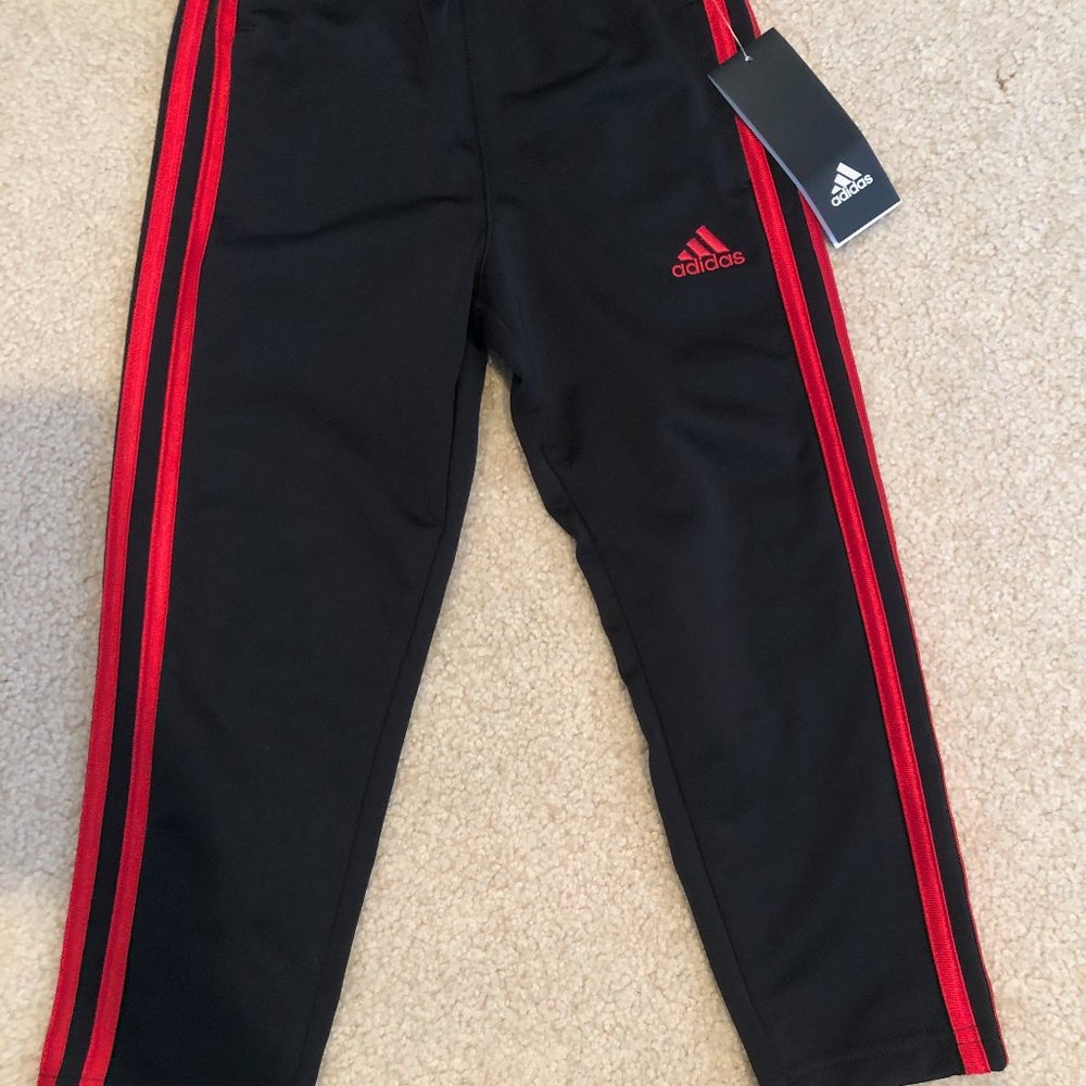 ADIDAS BOYS 4 BLACK RED STRIPE SWEATPANTS NWT